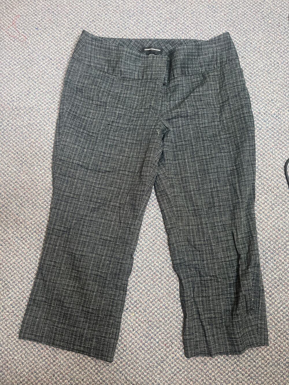 Express Editor Capri Black and White Size 10